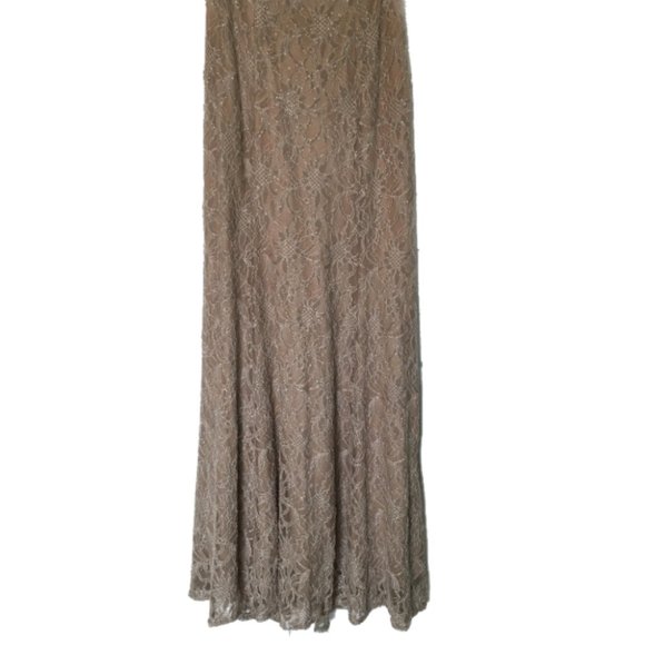 Cache Lace & Rhinestone Evening/Formal/Prom Gown - Picture 4 of 7